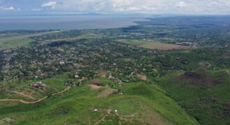 Prime Land in Riat Overlooking Lake Victoria and Airport Runway